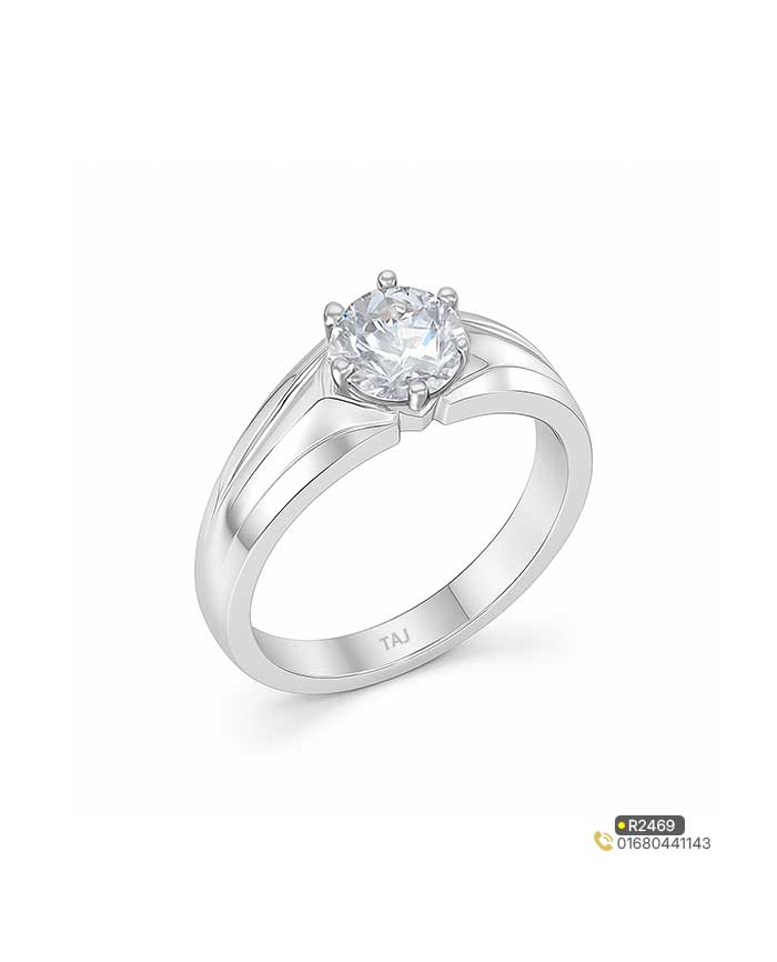 Diamond Ring in Silver Diamond Ring in Silver