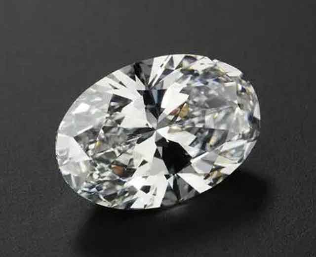Oval Shaped Diamond​